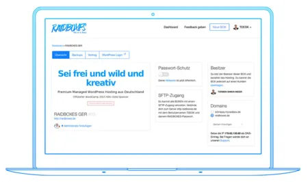 Laptop outline showing a WordPress hosting dashboard with German text.